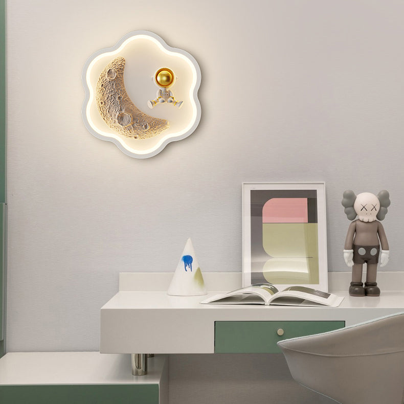 Lampe murale LED contemporaine nordique en fer acrylique résine pour enfants avec astronaute lune nuage rond cœur pour chevet 