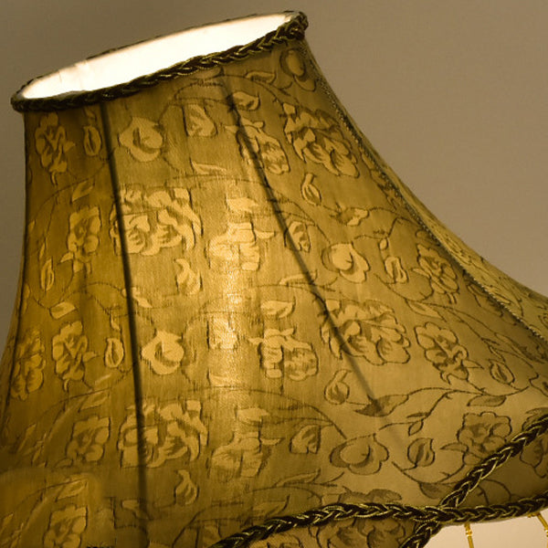 Lampe de table à une lumière en tissu fer rétro contemporain avec rideau de perles coniques pour chevet 
