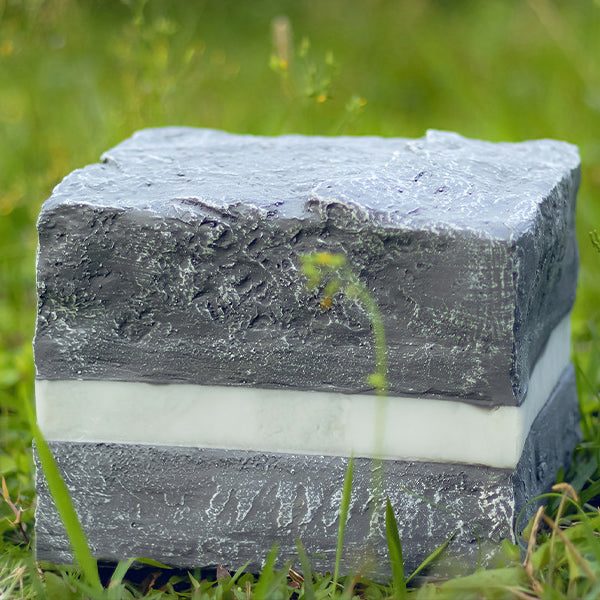 Éclairage extérieur à LED en forme de cube à rayures en pierre simulée en résine imperméable avec fibre de verre et verre créatif contemporain pour l&