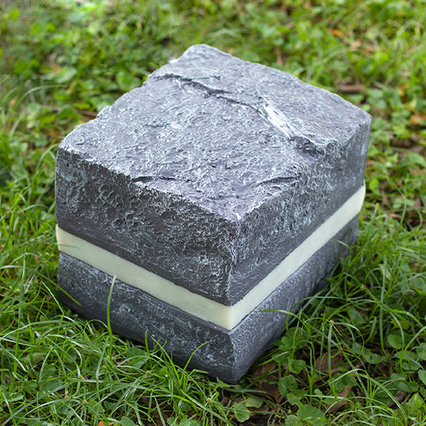Éclairage extérieur à LED en forme de cube à rayures en pierre simulée en résine imperméable avec fibre de verre et verre créatif contemporain pour l&