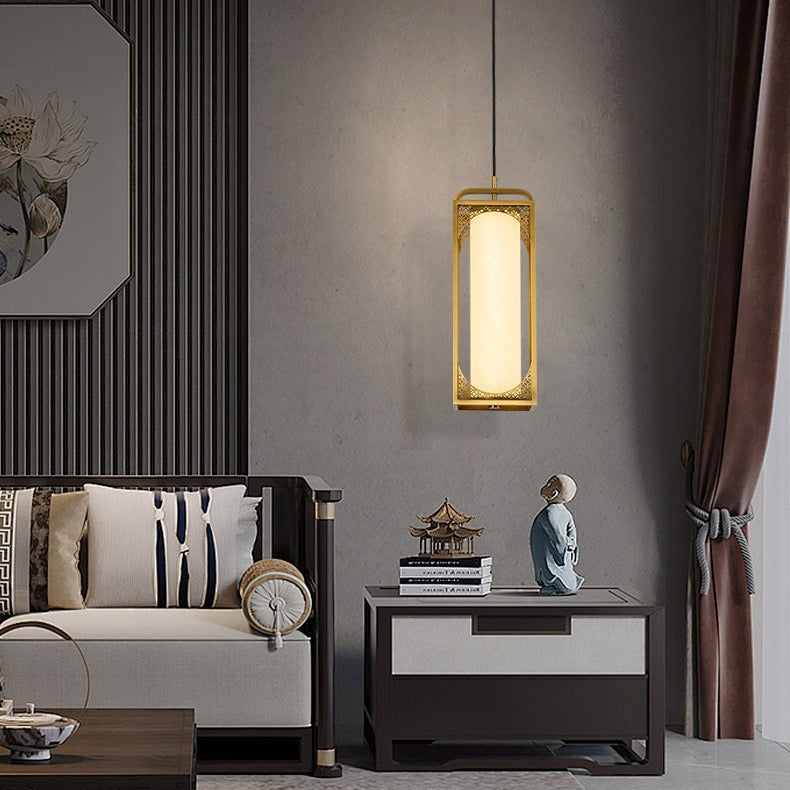 Lampe suspendue LED en forme de cylindre en verre de cuivre chinois traditionnel avec nuage de bon augure sculpté pour chevet 