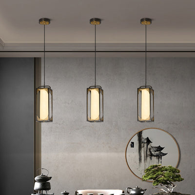 Lampe suspendue LED en forme de cylindre en verre de cuivre chinois traditionnel avec nuage de bon augure sculpté pour chevet 