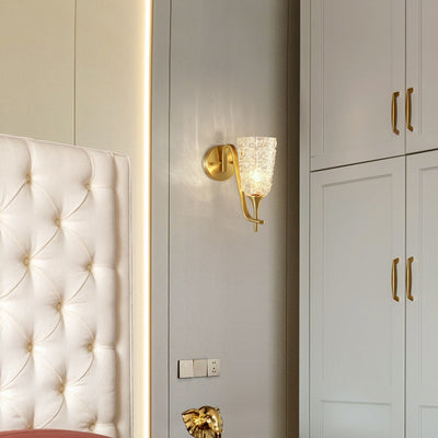 Traditional Luxury Brass Glass Cylinder Ice Cracked Texture 1-Light Wall Sconce Lamp For Bedside