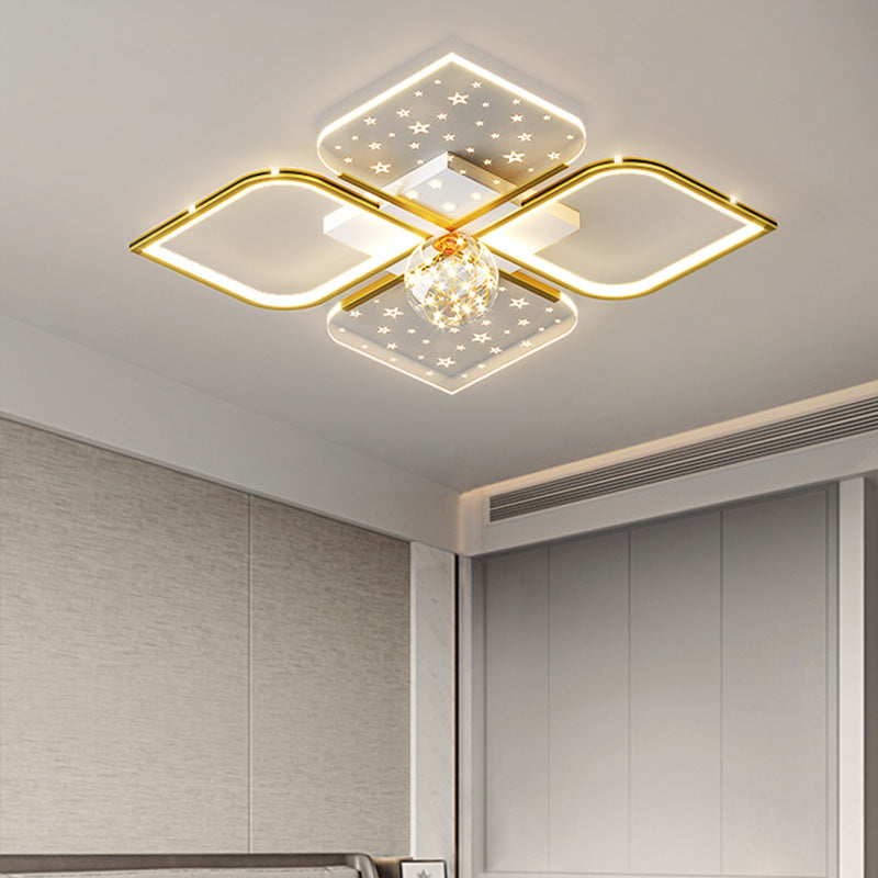 Plafonnier semi-encastré LED contemporain nordique en fer acrylique à quatre feuilles de trèfle étoilé pour chambre à coucher 