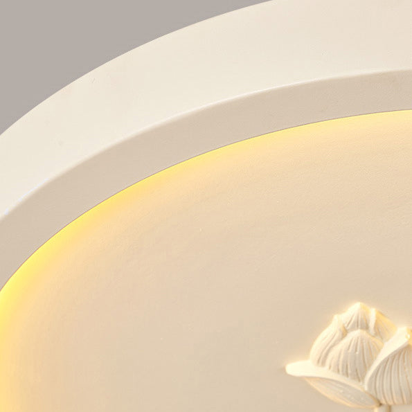 Plafonnier à LED rond en résine traditionnelle française en fer acrylique gravé Suzuran pour chambre à coucher 