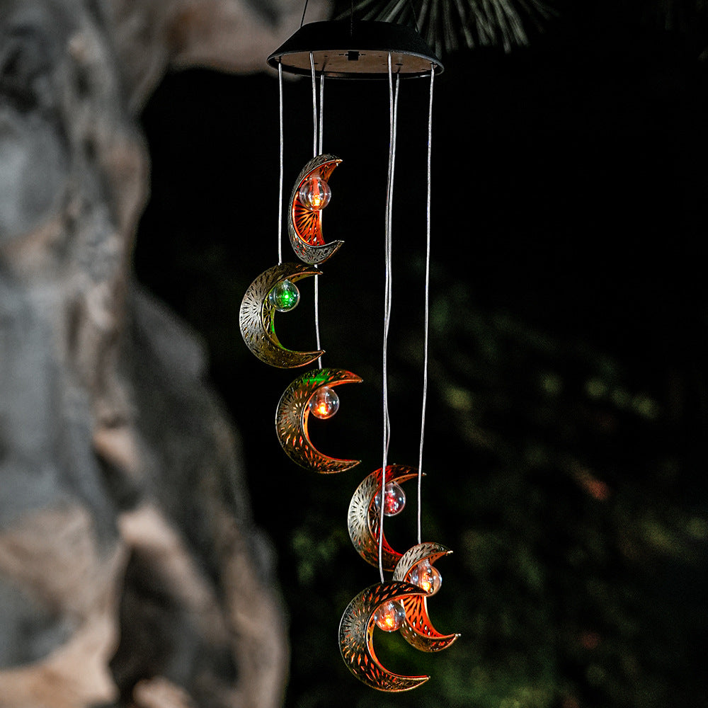Décoration Contemporaine Bohème Solaire Imperméable ABS Métal Lune Soleil Étoile Carillon Éolien Suspendu LED Lumière Extérieure Éclairage Paysager Pour Patio Extérieur 