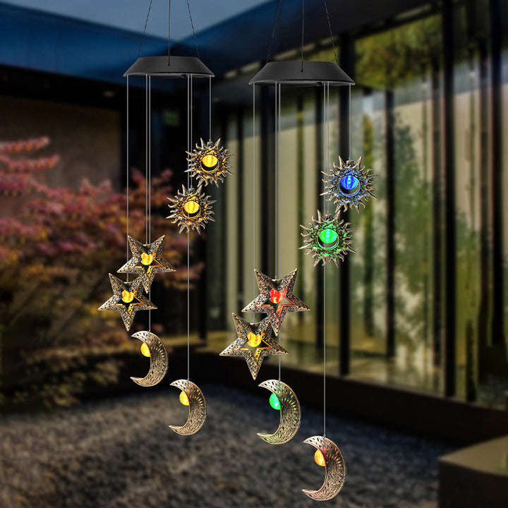Décoration Contemporaine Bohème Solaire Imperméable ABS Métal Lune Soleil Étoile Carillon Éolien Suspendu LED Lumière Extérieure Éclairage Paysager Pour Patio Extérieur 