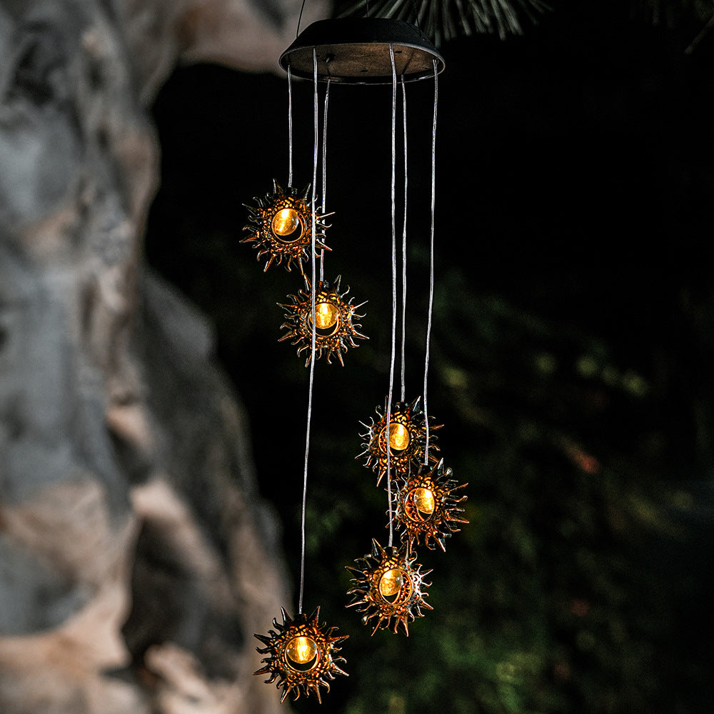Décoration Contemporaine Bohème Solaire Imperméable ABS Métal Lune Soleil Étoile Carillon Éolien Suspendu LED Lumière Extérieure Éclairage Paysager Pour Patio Extérieur 