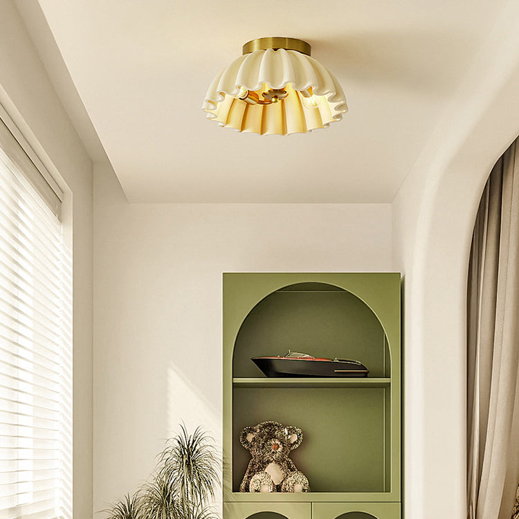 Traditionelle französische Harz-Metallschale Ruffle 2-Licht Semi-Flush Mount Deckenleuchte für den Flur 