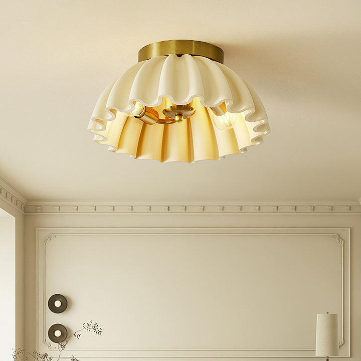 Traditionelle französische Harz-Metallschale Ruffle 2-Licht Semi-Flush Mount Deckenleuchte für den Flur 