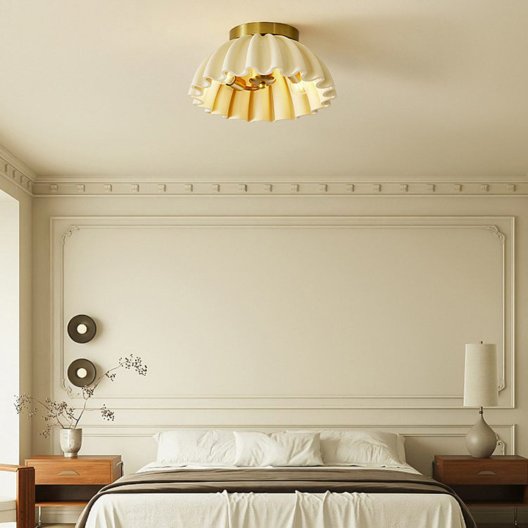 Traditionelle französische Harz-Metallschale Ruffle 2-Licht Semi-Flush Mount Deckenleuchte für den Flur 