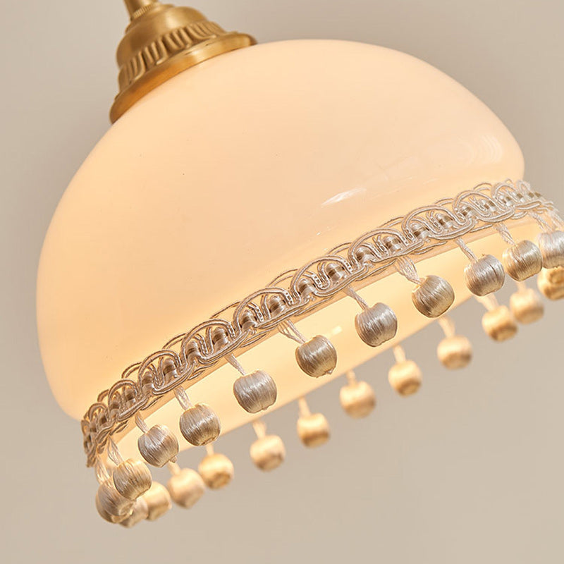 Traditionelle europäische Kupfer-Glas-Seide-Draht-Quaste-Kuppel-Oval-1-Licht-Pendelleuchte für das Nachtkästchen 