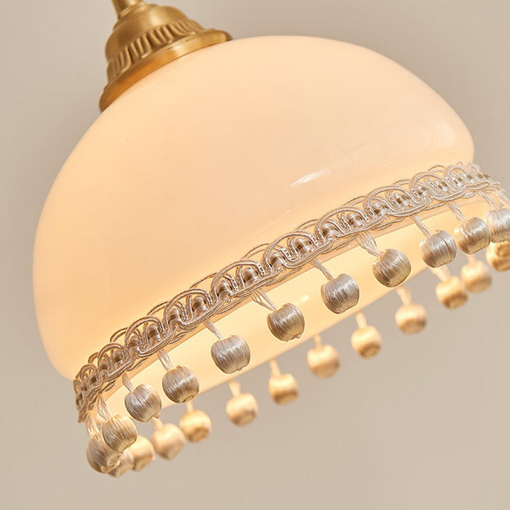 Traditionelle europäische Kupfer-Glas-Seide-Draht-Quaste-Kuppel-Oval-1-Licht-Pendelleuchte für das Nachtkästchen 
