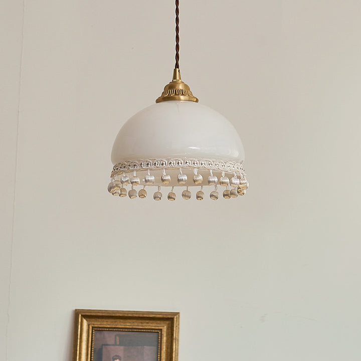 Traditionelle europäische Kupfer-Glas-Seide-Draht-Quaste-Kuppel-Oval-1-Licht-Pendelleuchte für das Nachtkästchen 