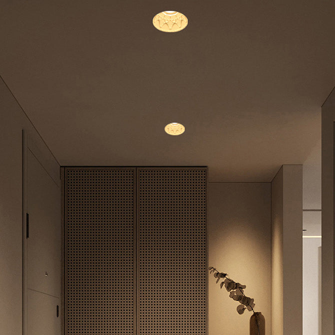 Plafonnier encastré en plâtre traditionnel français en aluminium rond avec une lumière pour couloir 