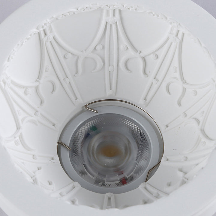 Plafonnier encastré en plâtre traditionnel français en aluminium rond avec une lumière pour couloir 
