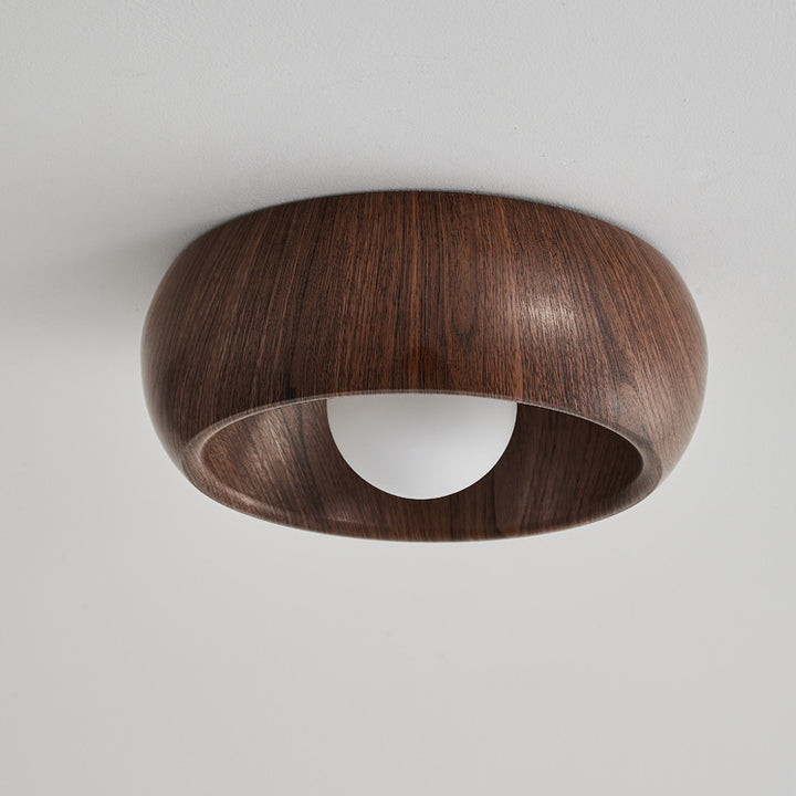 Zeitgenössische skandinavische Eisen-Glas-Runde-Tart-Holzmaserung 1-Licht-Deckenleuchte für den Flur 