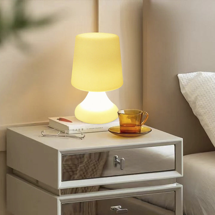 Lámpara de mesa LED contemporánea creativa recargable de copa de vino PE luz nocturna para comedor 