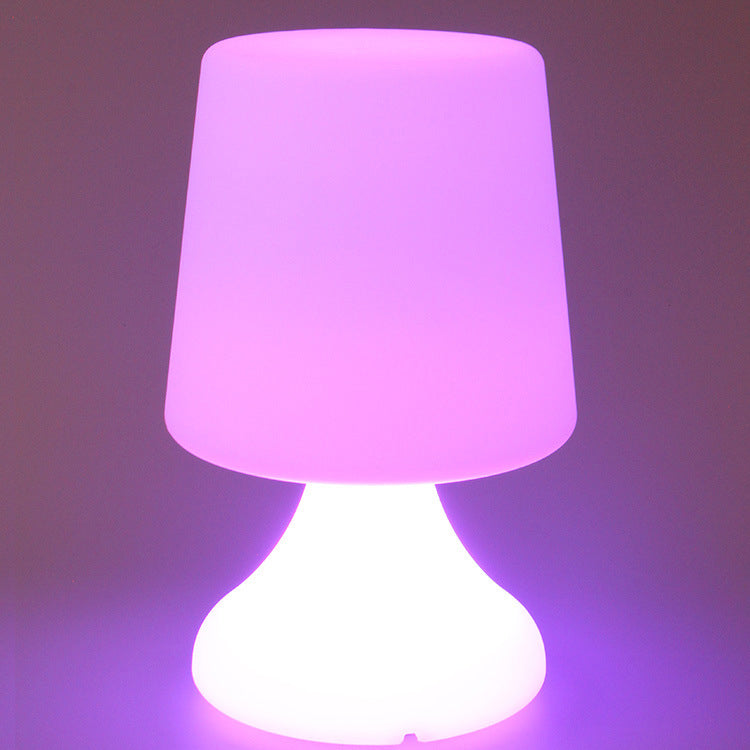 Lámpara de mesa LED contemporánea creativa recargable de copa de vino PE luz nocturna para comedor 