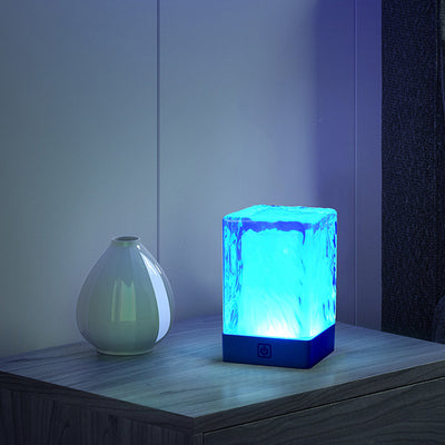 Moderne Einfachheit Wiederaufladbare ASB-Harz Zylinder Gletscherstruktur LED Tischlampe Nachtlicht für das Bett 