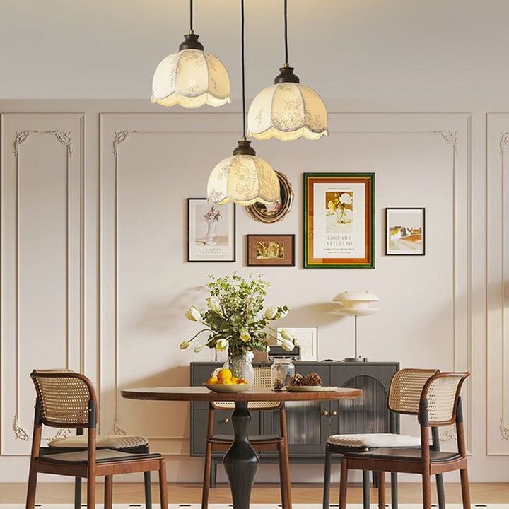 Traditionelle französische Holz-Eisen-Stoff-Kuppel-Blumenmuster 1/3 Licht Pendelleuchte für Esszimmer 