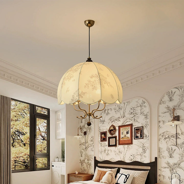Traditionelle französische Holz-Eisen-Stoff-Kuppelblumenmuster 4/5 Licht Kronleuchter für Esszimmer 