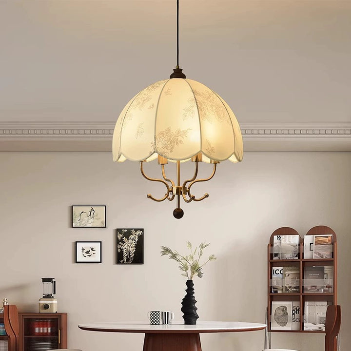 Traditionelle französische Holz-Eisen-Stoff-Kuppelblumenmuster 4/5 Licht Kronleuchter für Esszimmer 