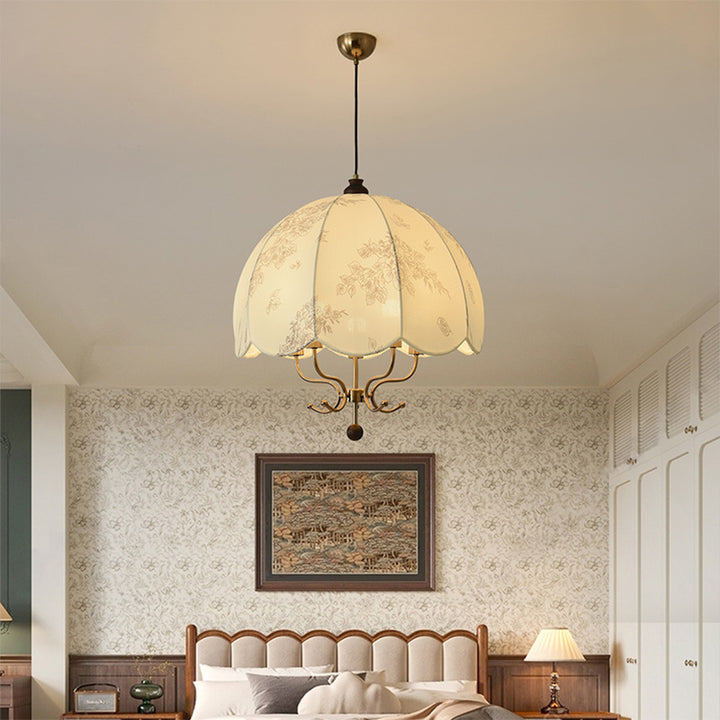 Traditionelle französische Holz-Eisen-Stoff-Kuppelblumenmuster 4/5 Licht Kronleuchter für Esszimmer 