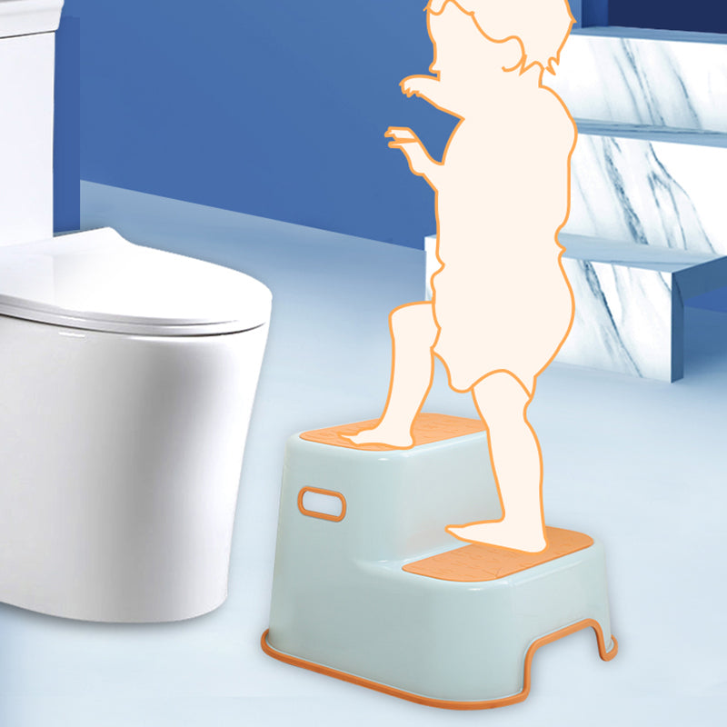 Taburete portátil rectangular de letras para niños creativos contemporáneos TPE PP de 2 niveles para baño 