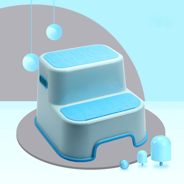 Taburete portátil rectangular de letras para niños creativos contemporáneos TPE PP de 2 niveles para baño 