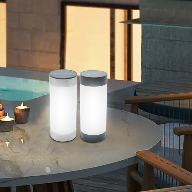 Moderne minimalistische solarbetriebene wasserdichte Edelstahl-Kunststoff-Glas-Zylinder tragbare LED-Außen-Tischlampe für den Außenbereich 