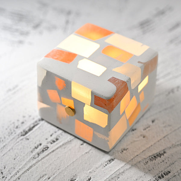 Lampe de table LED cube en plâtre d&