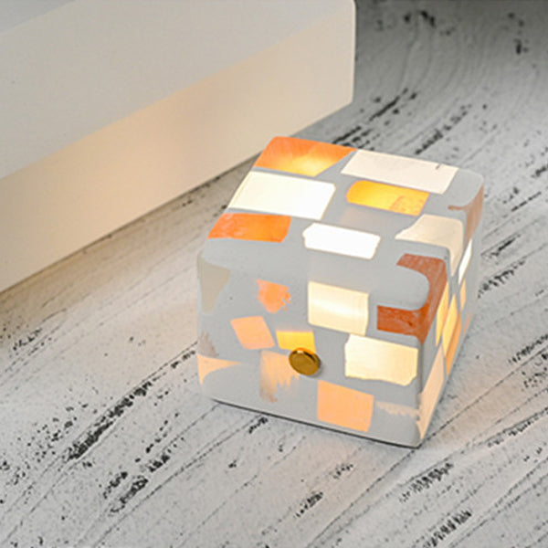 Lampe de table LED cube en plâtre d&