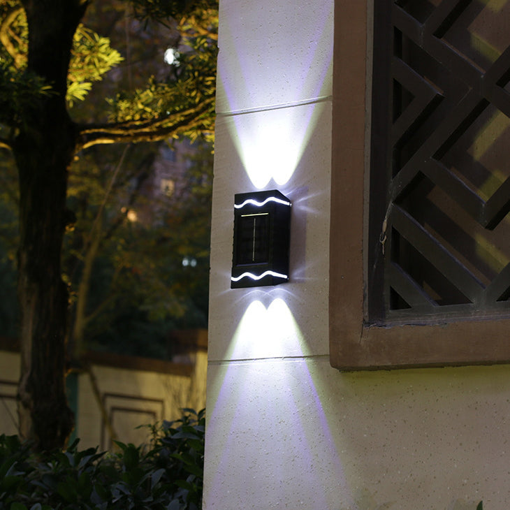 Lampe murale LED solaire étanche en ABS PS rectangulaire de simplicité moderne pour patio extérieur 