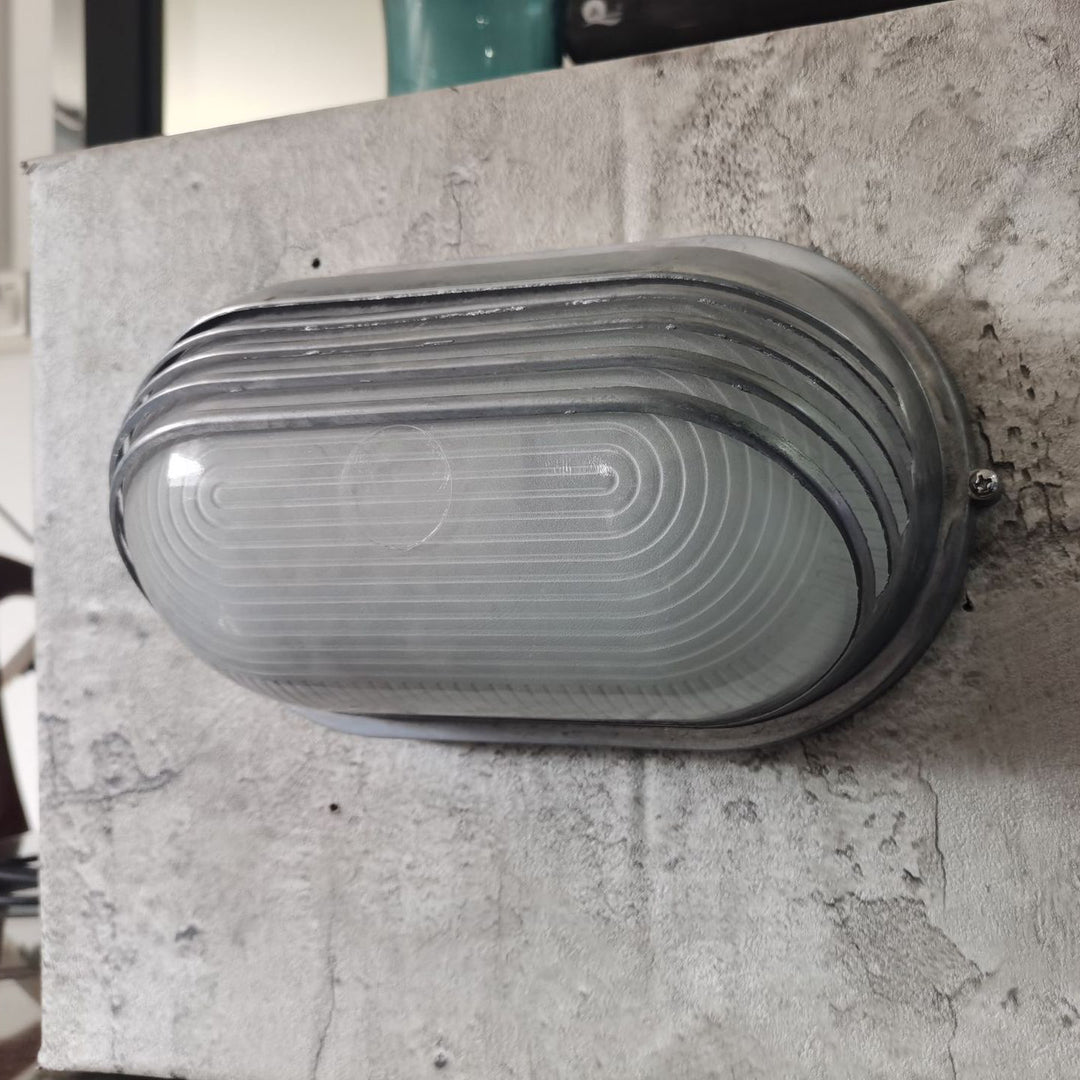 Contemporáneo Industrial Impermeable Aluminio Vidrio Esmerilado Ovalado Rayado Aplique de Pared de 1 Luz para Patio Exterior 