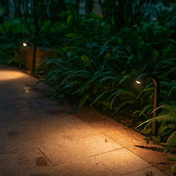 Zeitgenössische industrielle wasserdichte Aluminium-verstärkte Glas gebogene Rohr LED Außenleuchte Landschaftsbeleuchtung für Garten 