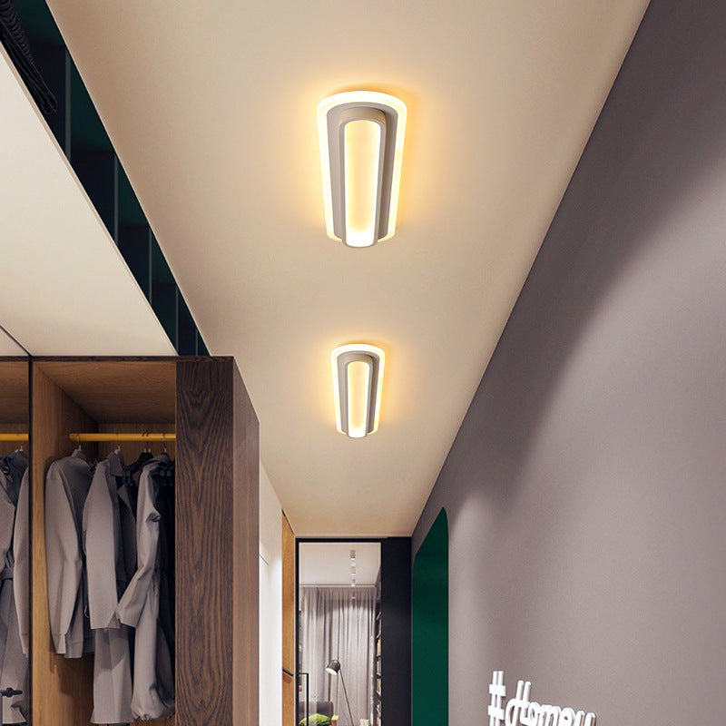 Moderne minimalistische ovale Deckenleuchte aus Aluminium, Eisen und Acryl mit LED für den Flur 