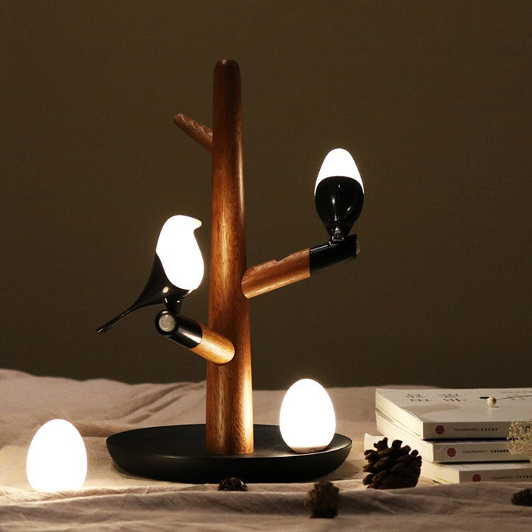 Zeitgenössische kreative PC ABS Holz Silikon Elsterzweig LED-Bewegungssensor Nachtlicht Tischlampe für Schlafzimmer 