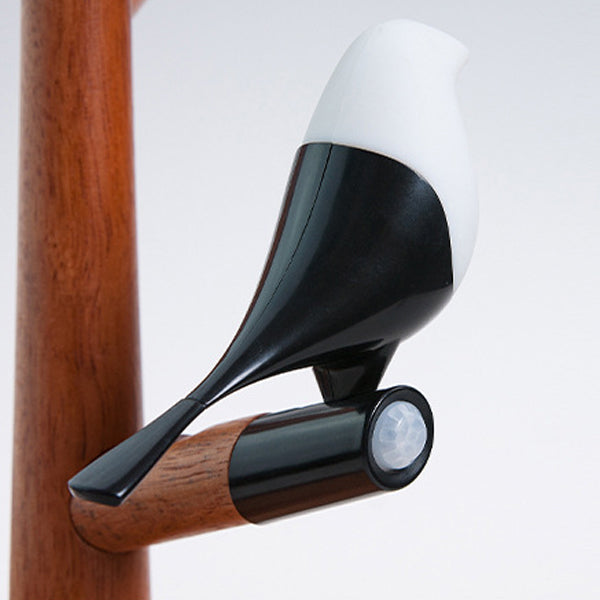 Zeitgenössische kreative PC ABS Holz Silikon Elsterzweig LED-Bewegungssensor Nachtlicht Tischlampe für Schlafzimmer 