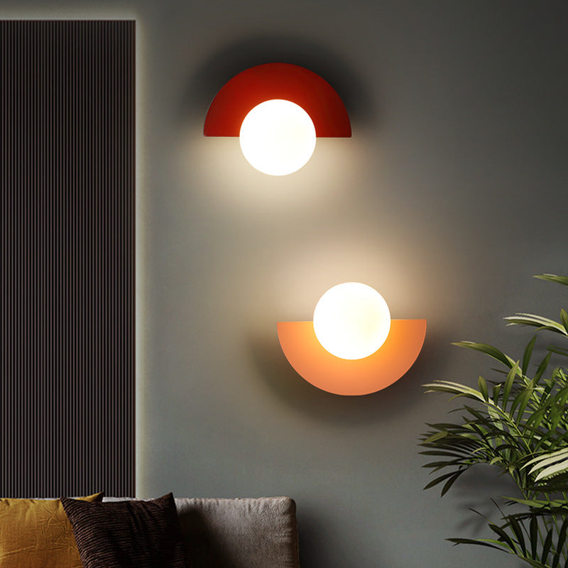 Moderne minimalistische Glas-Kugelförmige bunte Halbkreis-Design 1-Licht Wandleuchte 