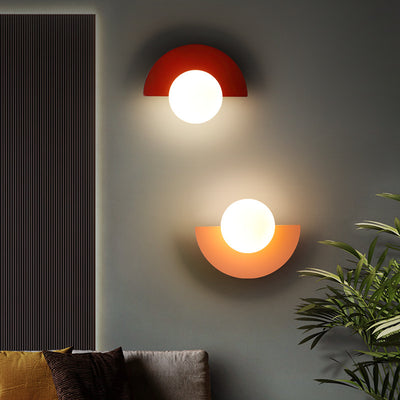 Conception moderne minimaliste en verre sphérique coloré demi-cercle appliqué murale 1 lumière 