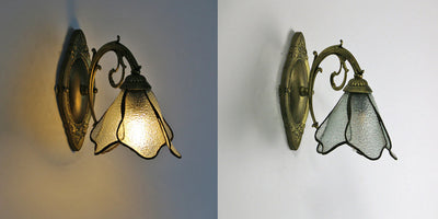 Vintage Tiffany Petals Stained Glass 1-Light Wall Sconce Lamp
