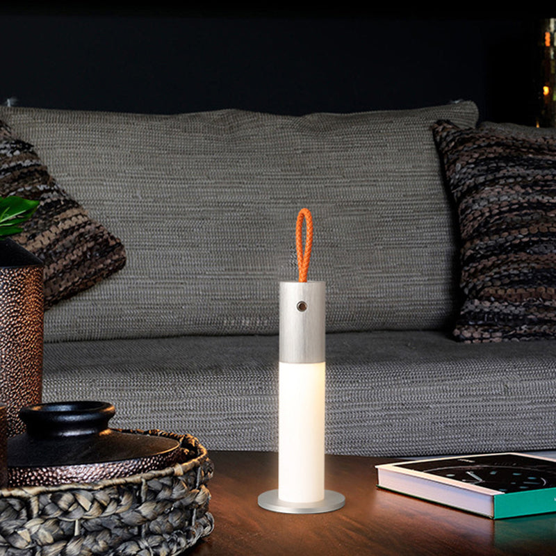 Lampe de table LED en aluminium et acrylique avec cordon de transport cylindrique portable minimaliste moderne pour chambre 
