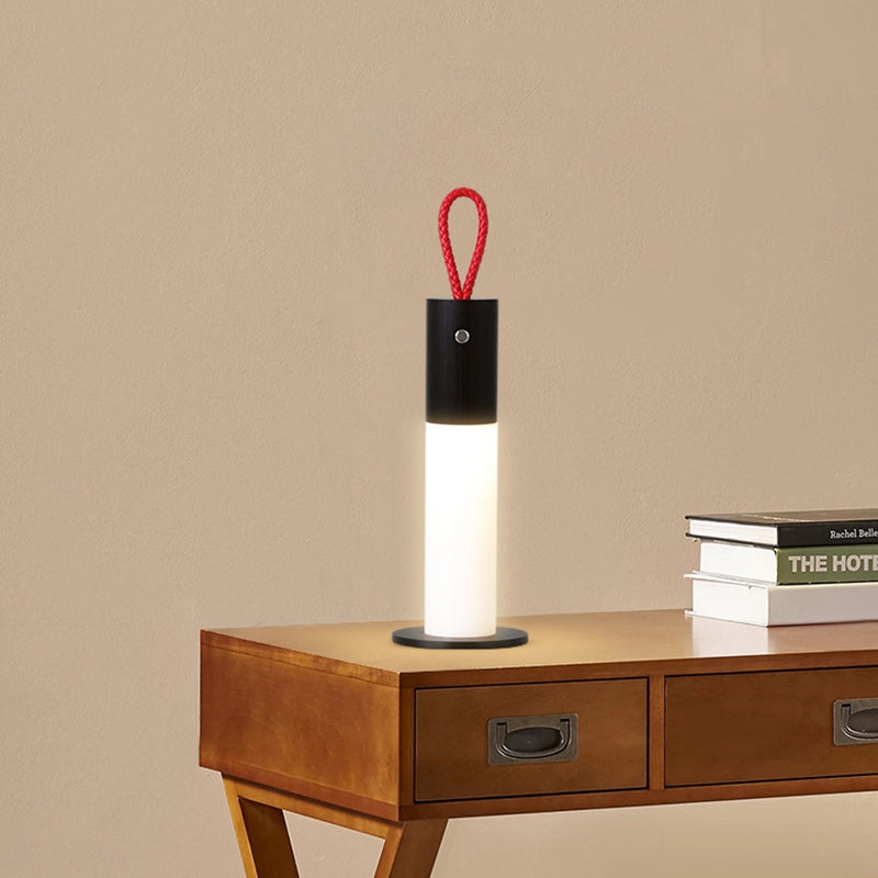 Moderne minimalistische tragbare Trageschnur Zylinder Aluminium Acryl LED Tischlampe für Schlafzimmer 