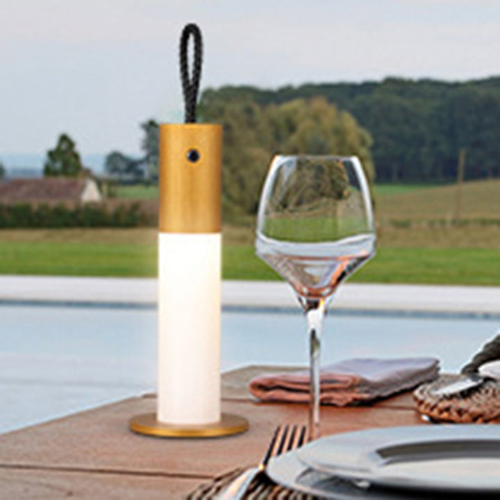 Lampe de table LED en aluminium et acrylique avec cordon de transport cylindrique portable minimaliste moderne pour chambre 