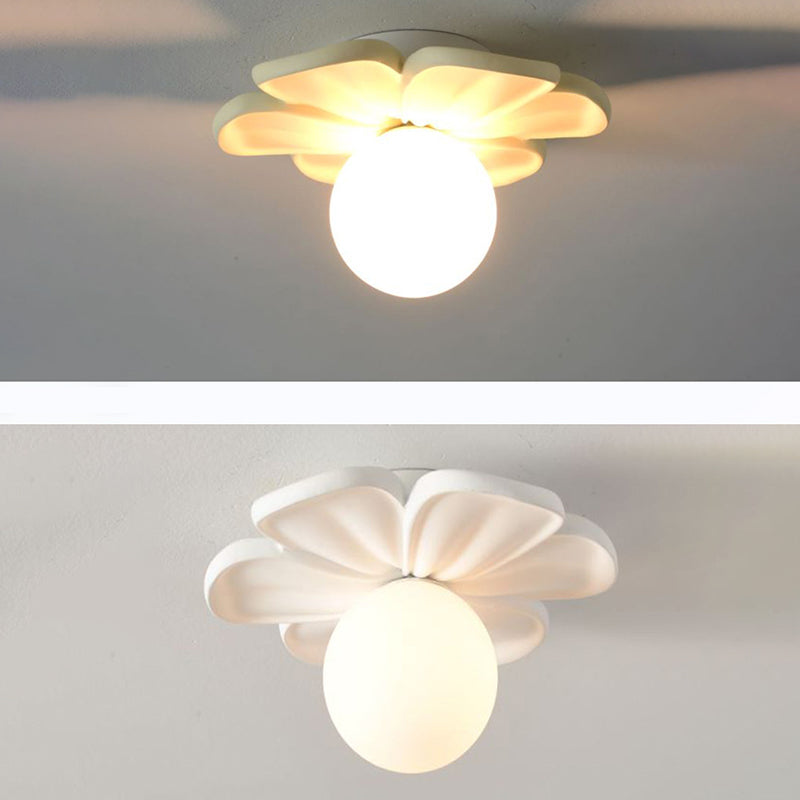 Globe Floral Créatif Contemporain en Fer avec Abat-Jour en PE 1 Lumière Plafonnier Semi-Encastré pour Salon 