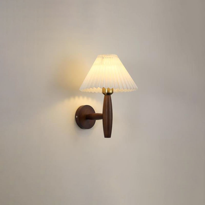 Applique murale contemporaine nordique cylindrique ronde en tissu plissé avec bois 1 lumière pour chambre à coucher 