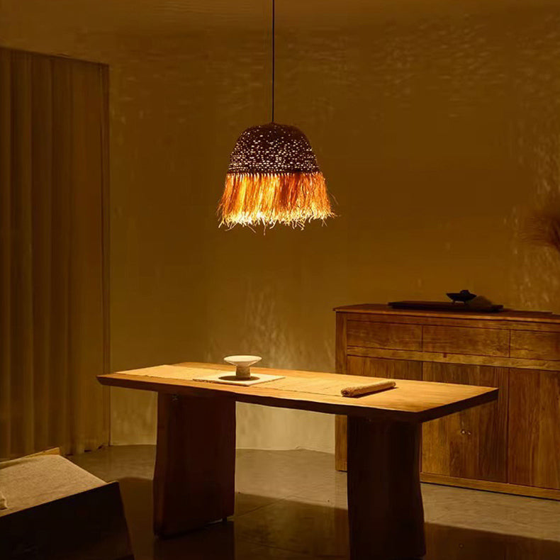 Suspension en rotin rustique traditionnelle en forme de dôme rond avec une lumière pour le salon 