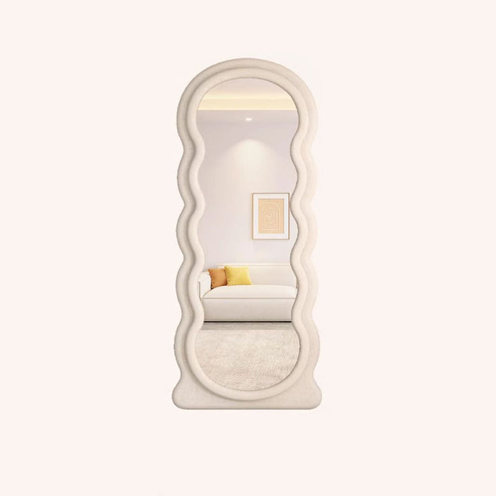 Moderner minimalistischer bodenlanger Standspiegel in Wellenform aus Samt und MDF mit dreieckigem Stützfuß &amp; rutschfest für Schlafzimmer &amp; Wohnzimmer 