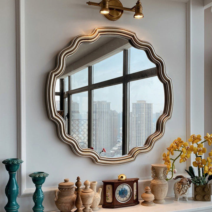 Traditioneller runder Wandspiegel aus Polyurethan und Glas in Wellenform im europäischen Stil für Wohnzimmer, Badezimmer und Schlafzimmer 